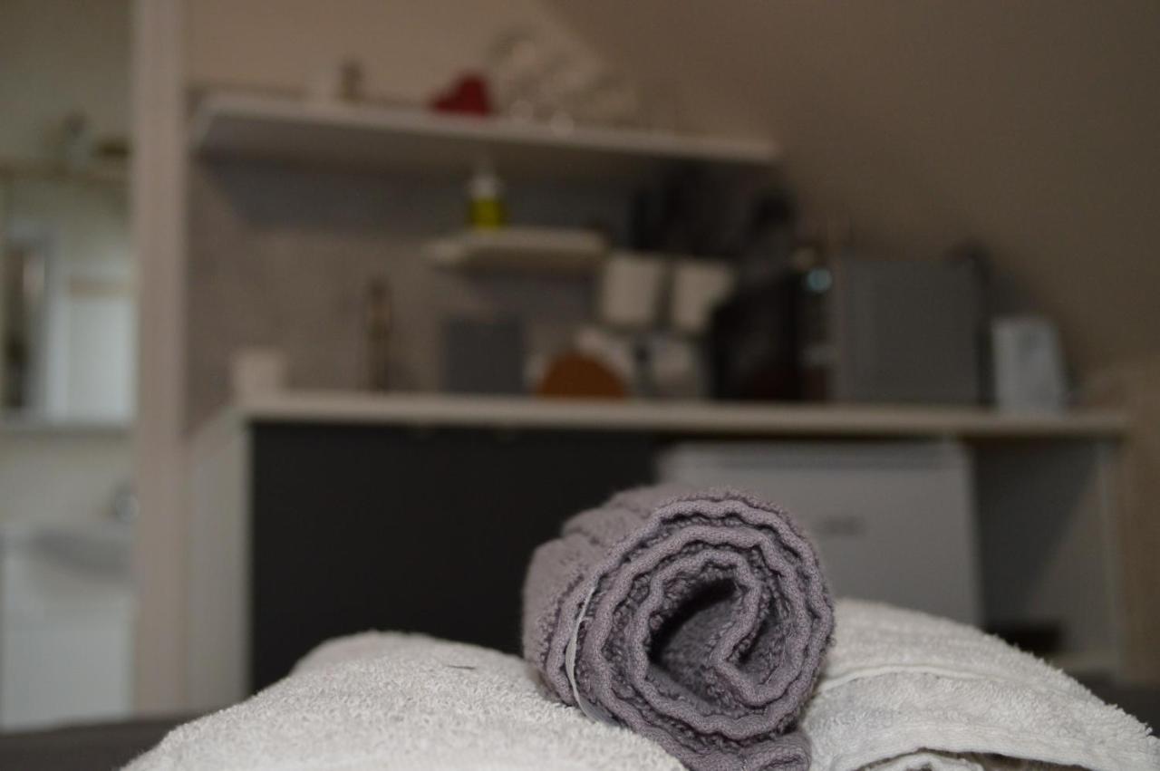 Bed and Breakfast Rebeka Panzio Тихань Экстерьер фото